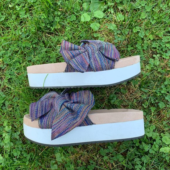 "Design Lab" big bow platform slides, 8 - Picture 9 of 13